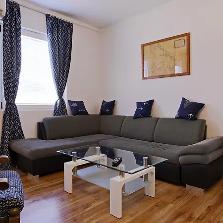Urban Duo Apartment Split
